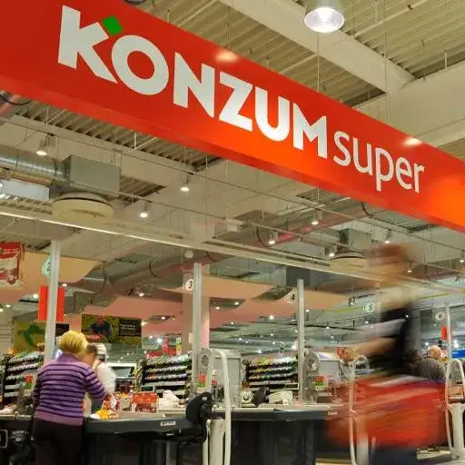 Elog woodlook display in Croatia’s Konzum, Sarajevska, Zagreb